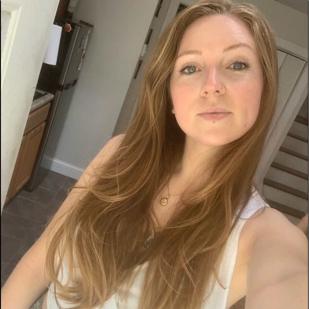 Meet your Posher, Emily